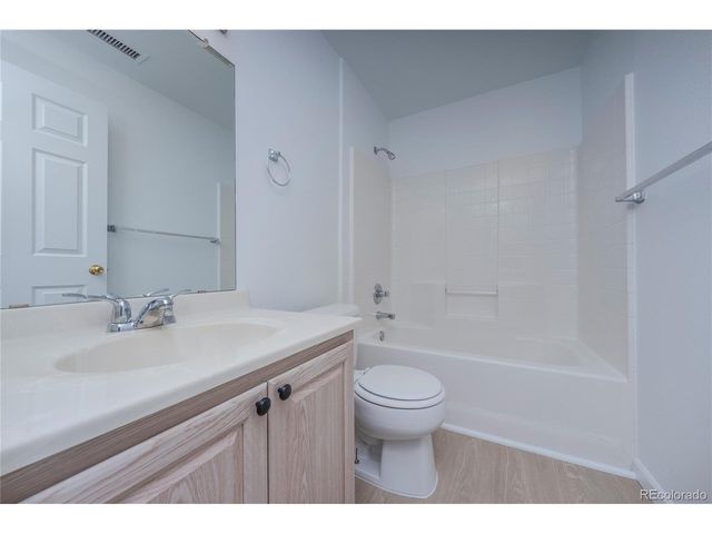 3701 Cactus Creek Ct 102, Highlands Ranch, CO 80126