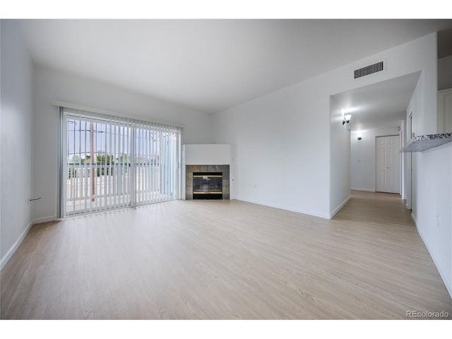 3701 Cactus Creek Ct 102, Highlands Ranch, CO 80126