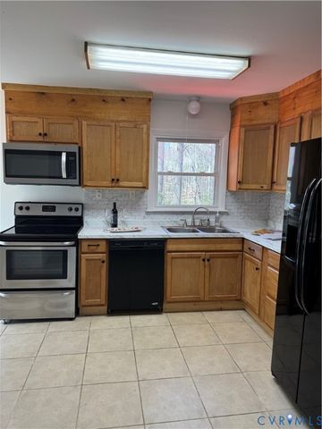 4590 Fox Chase Run, Goochland, VA 23065