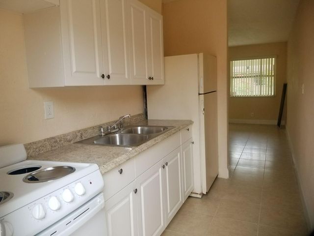 418 NW 13th Avenue, Fort Lauderdale, FL 33311