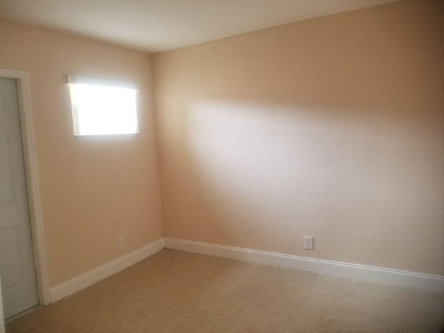 418 NW 13th Avenue, Fort Lauderdale, FL 33311