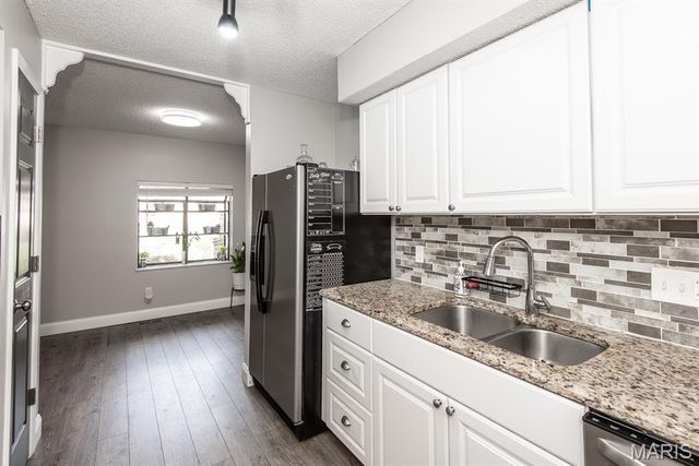2034 Falling Brook Drive, Maryland Heights, MO 63043