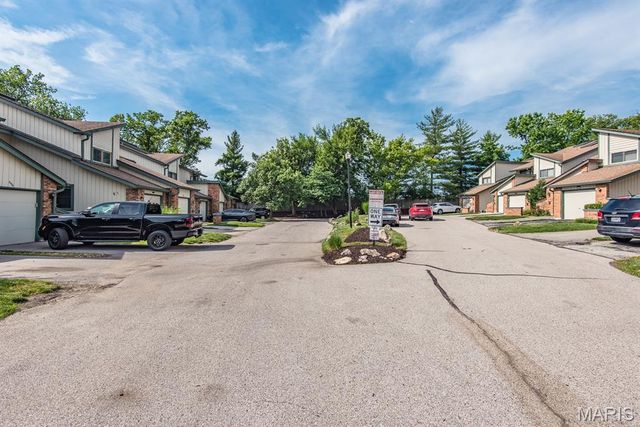 2034 Falling Brook Drive, Maryland Heights, MO 63043