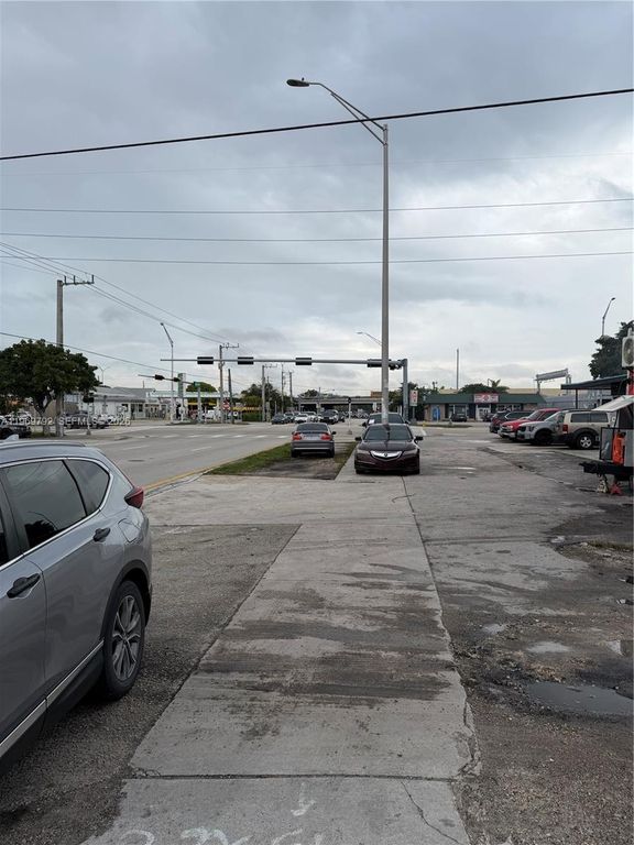 752 Opa Locka Boulevard, Miami, FL 33168