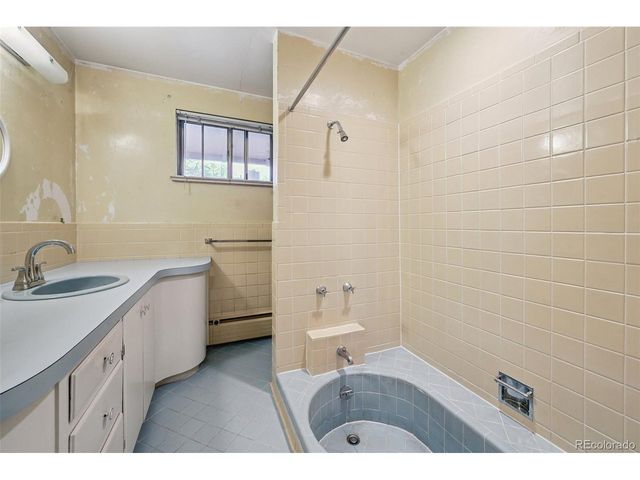 6118 S Lakeview St, Littleton, CO 80120