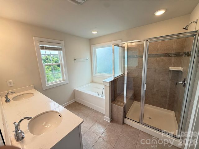 11440 Westbranch Parkway, Davidson, NC 28036