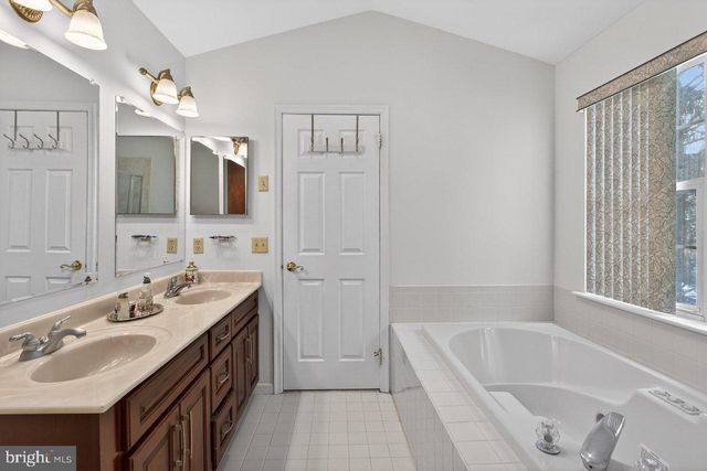 100 ASHFORD DRIVE, Plainsboro, NJ 08536