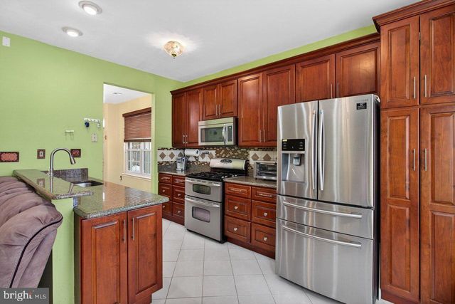 100 ASHFORD DRIVE, Plainsboro, NJ 08536