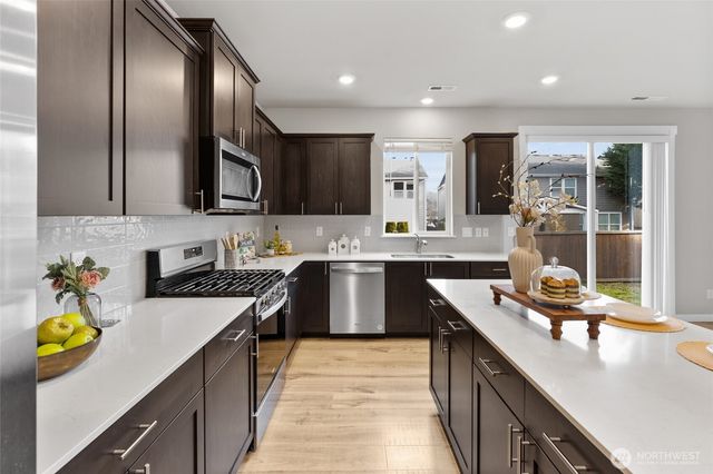 18815 111th Avenue E, Puyallup, WA 98374