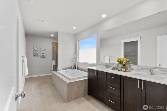 18815 111th Avenue E, Puyallup, WA 98374