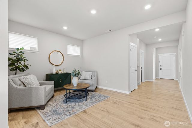 18815 111th Avenue E, Puyallup, WA 98374