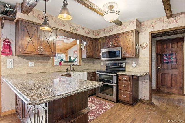 105 Rustic Road, Port Jefferson, NY 11777