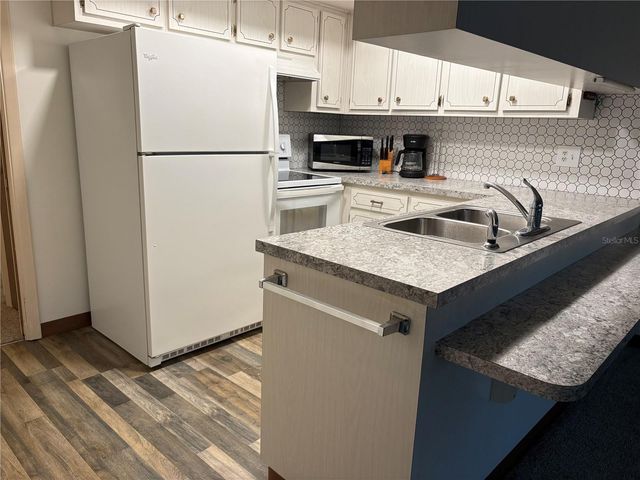 5433 PALM DRIVE, New Port Richey, FL 34652