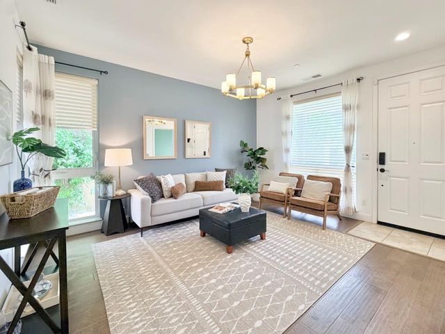 3216 Koso Ter, Davis, CA 95618