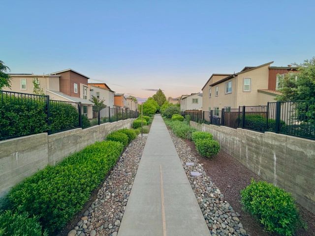 3216 Koso Ter, Davis, CA 95618