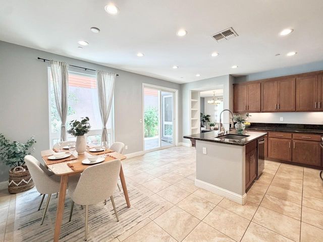 3216 Koso Ter, Davis, CA 95618