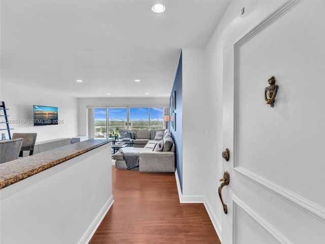 2451 S Brickell Avenue 20M, Miami, FL 33129
