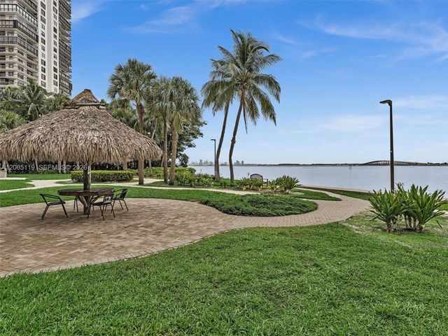 2451 S Brickell Avenue 20M, Miami, FL 33129