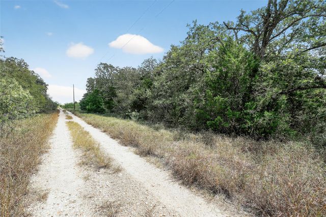 TBD TRACT B McDonald LN W J, Cedar Creek, TX 78612