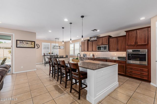 3700 E BLUE SPRUCE Lane, Gilbert, AZ 85298