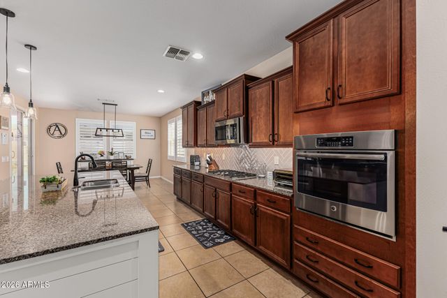 3700 E BLUE SPRUCE Lane, Gilbert, AZ 85298