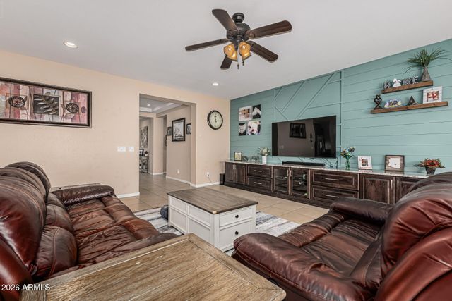 3700 E BLUE SPRUCE Lane, Gilbert, AZ 85298