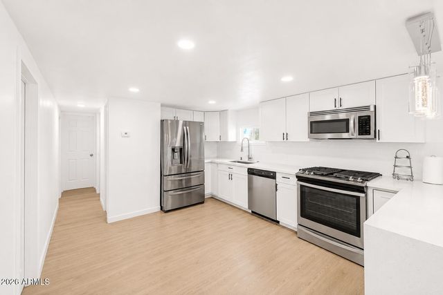 2650 W Union Hills Drive 51, Phoenix, AZ 85027