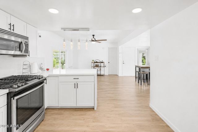 2650 W Union Hills Drive 51, Phoenix, AZ 85027