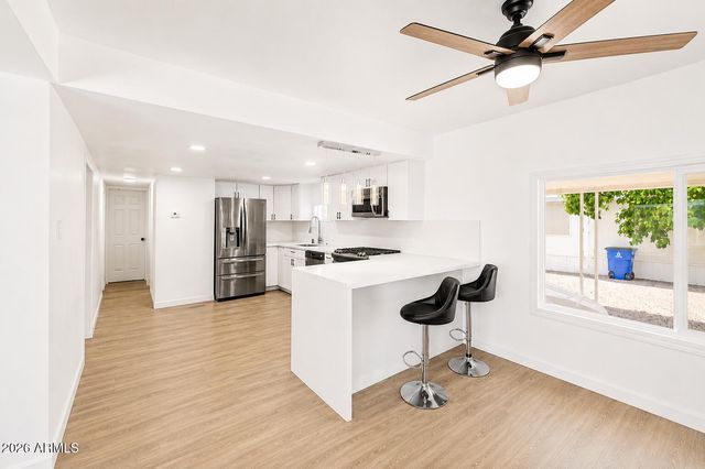2650 W Union Hills Drive 51, Phoenix, AZ 85027