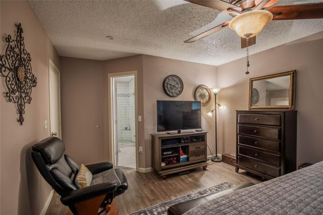 1631 Ridgebriar Drive, Houston, TX 77014