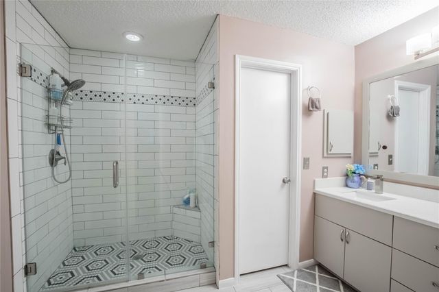 1631 Ridgebriar Drive, Houston, TX 77014