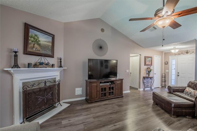 1631 Ridgebriar Drive, Houston, TX 77014
