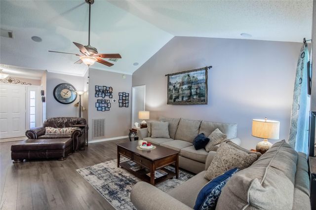1631 Ridgebriar Drive, Houston, TX 77014