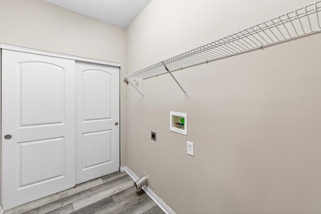 915 Shiredale Drive, Florence, KY 41042