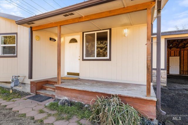 9820 Highway 44, Middleton, ID 83644