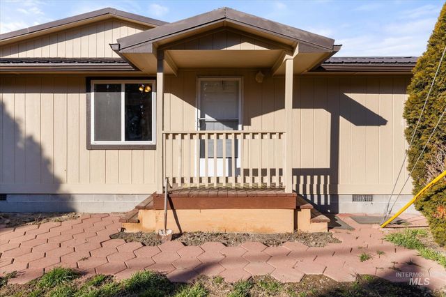 9820 Highway 44, Middleton, ID 83644