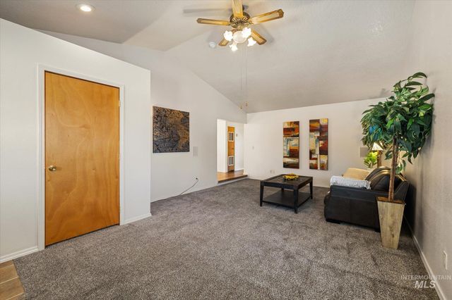 9820 Highway 44, Middleton, ID 83644