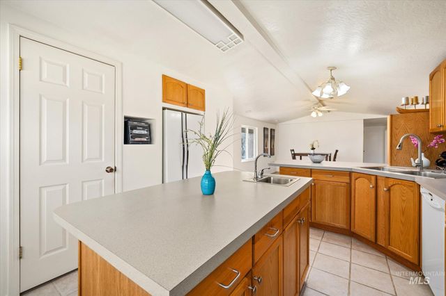 9820 Highway 44, Middleton, ID 83644