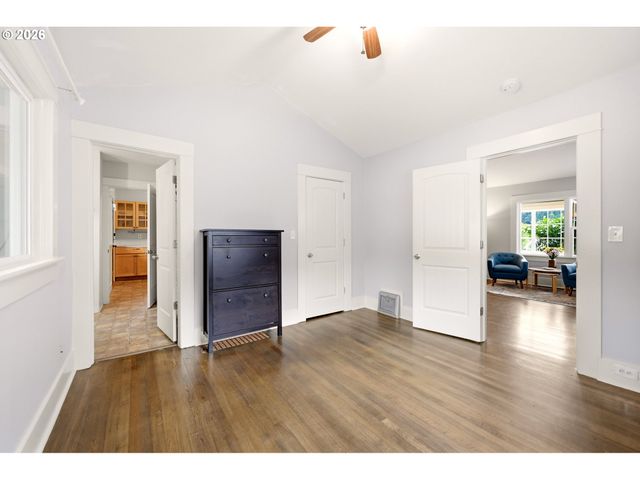 1107 W POWELL Blvd, Gresham, OR 97030