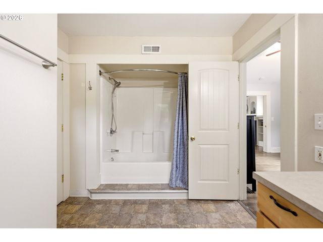 1107 W POWELL Blvd, Gresham, OR 97030