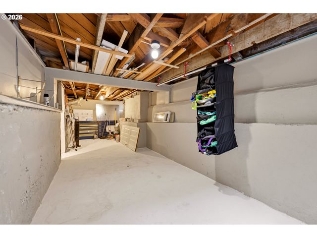 1107 W POWELL Blvd, Gresham, OR 97030