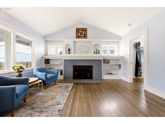 1107 W POWELL Blvd, Gresham, OR 97030