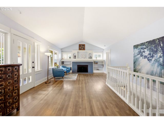 1107 W POWELL Blvd, Gresham, OR 97030