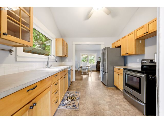 1107 W POWELL Blvd, Gresham, OR 97030