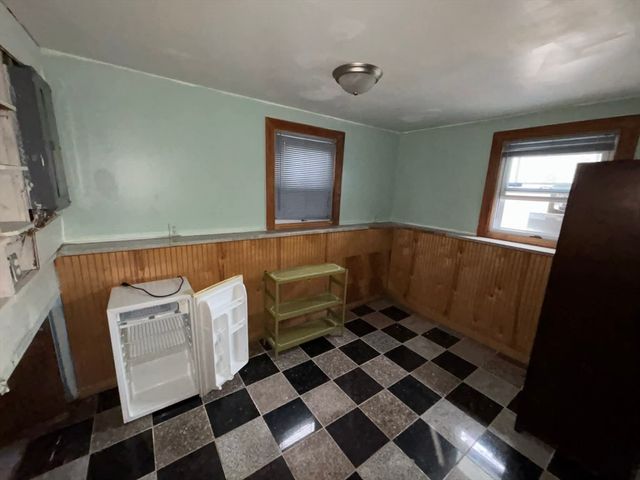 11 Othello St, Brockton, MA 02301