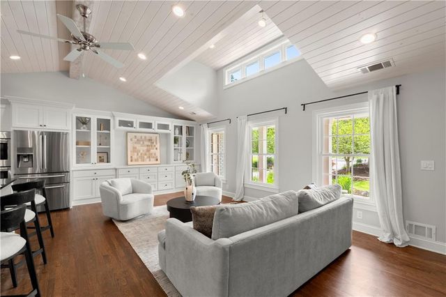 5177 Mount Vernon Way, Atlanta, GA 30338