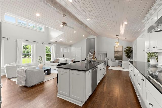 5177 Mount Vernon Way, Atlanta, GA 30338