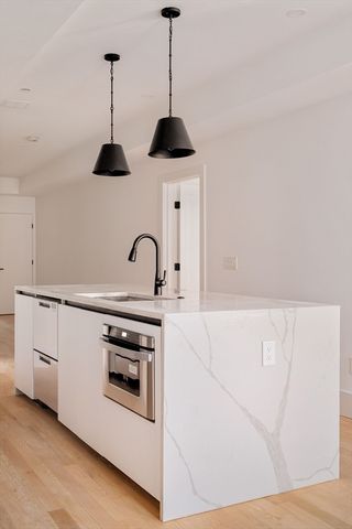 30-32 Condor St 1, Boston, MA 02128
