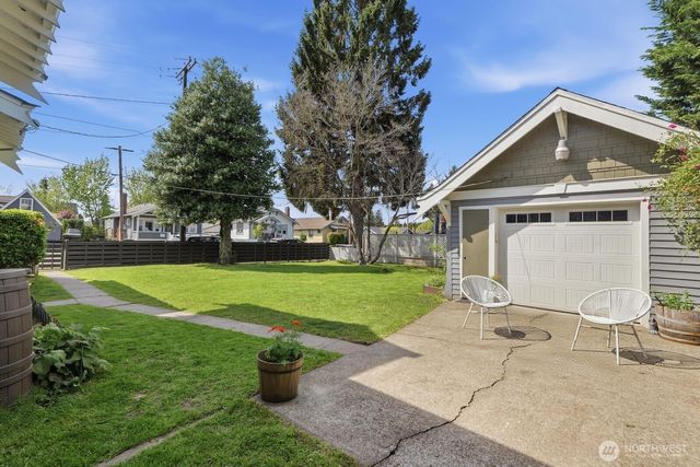 2249 Griffin Avenue, Enumclaw, WA 98022