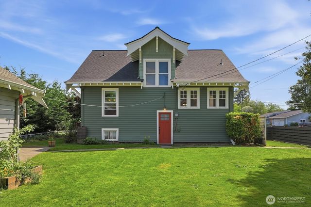 2249 Griffin Avenue, Enumclaw, WA 98022